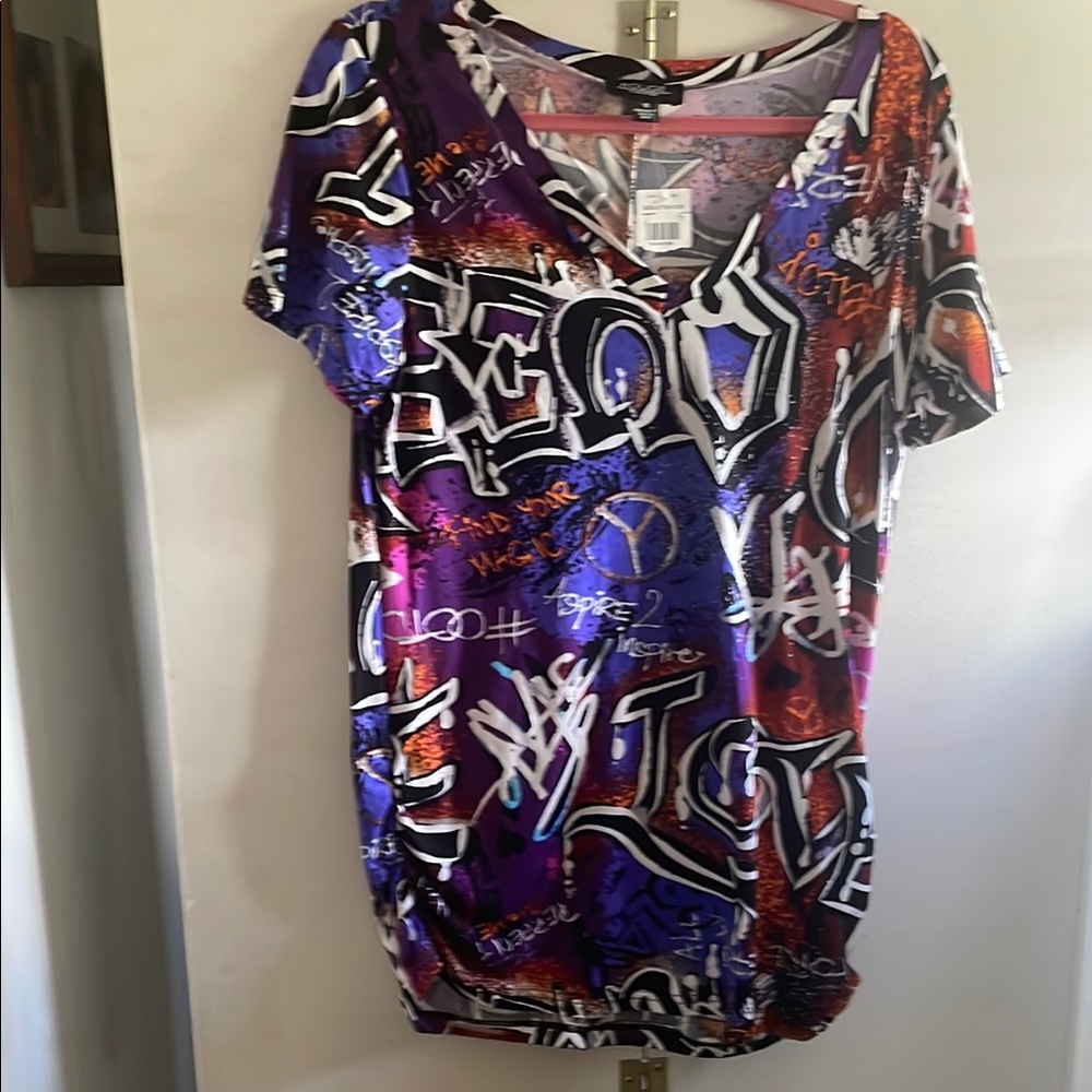 Rouge! V-Neck Graffiti Print Top - Purple, Red, White